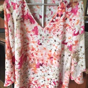 Luxurious floral summer blouse w/butterfly sleeves